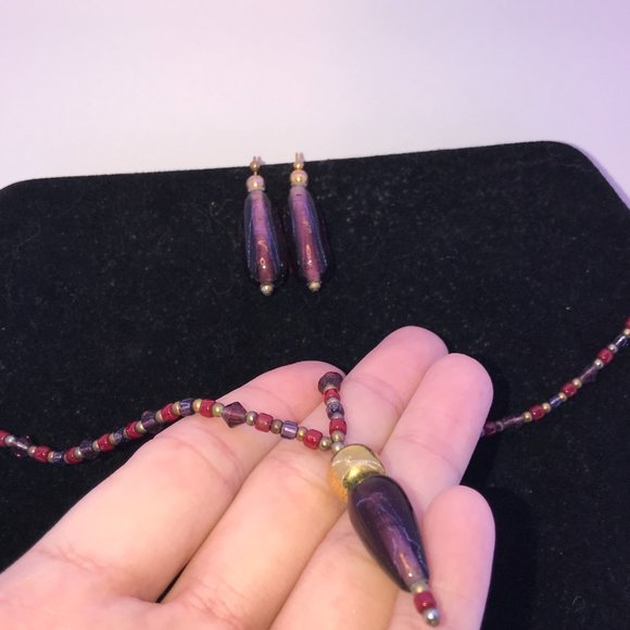 16 3/4" Red And Purple Beaded Necklace with Matching Earrings - Picture 3 of 13
